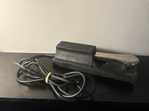 UNIVERSAL KEYBOARD SUSTAIN PEDAL USED PIANO ACCESSORY - Picture 1 of 4
