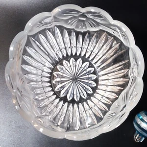 Vintage Lausitzer Bowl Crystal Vertical Lines w Frosted Floral Rim Germany - Picture 1 of 5