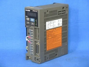 Fuji Faldic RYS401S3-VVS Servomotor Driver 200-230 VAC, TRIFÁSICO, 50-60 Hz 400W - Imagen 1 de 7