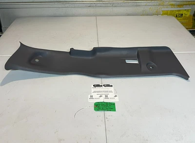 Dodge Ram 1500-3500 EXT 1998-2002 cabina trasera pilar C moldura gris claro diestro OEM Foto 1 de 4