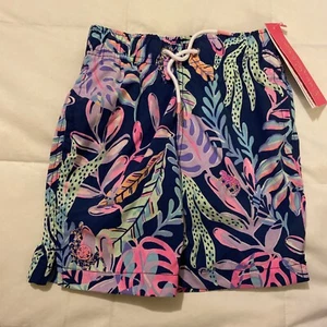 Neu mit Etikett Lilly Pulitzer Jungen JUNIOR CAPRIHOSE You’ve Been Spotted XS - Bild 1 von 10