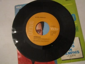 ELVIS PRESLEY 45 RECORD - "MEMORIES" IN A "IN THE GHETTO" RECORD SLEEVE - MMMM1 - Picture 1 of 3