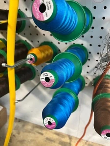 Isacord Embroidery Machine Polyester Thread 5000M (6 Spools Color #3901) - Picture 1 of 1