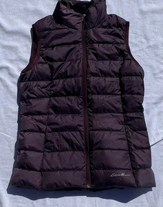 Eddie Bauer Vest Women’s EB650 CirrusLite Down Puffer Purple Plum Packable XS - Picture 1 of 7