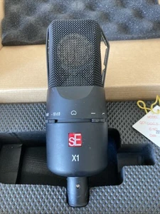 SE Electronics X1 Large Diaphragm Studio Condenser Microphone (Fully working) - Picture 1 of 10