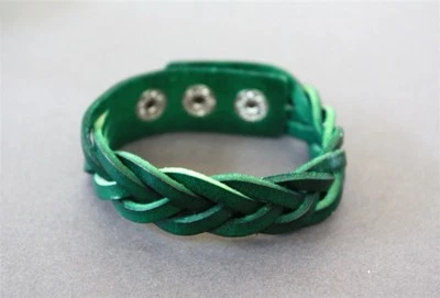NUEVO Brazalete Pulsera Cuero Trenzado Botón a Presión Vintage Puño  Foto 1 de 4