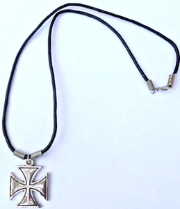 Nuevo COLLAR CORDÓN COLGANTE PLATA CRUZ HIERRO MALTESA - Imagen 1 de 4