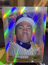 2000 Topps Chrome #240E Tony Gwynn MM 3000th Hit - NM-MT Refractor