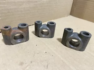 GM 561563 Rocker Shaft Bracket -- NOS, GENUINE OEM -- Lot of 3 - Picture 1 of 6