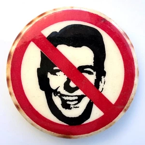 Vintage '81 RONALD REAGAN button No Reagan pin anti Ron licensed EPHEMERA badge - Picture 1 of 2