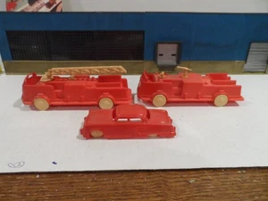 PLASTICVILLE VINTAGE SCALA O/S VIGILI DEL FUOCO. VEICOLI LOTTO DI 3 - Foto 1 di 4