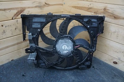 Conjunto de motor ventilador de refrigeración radiador eléctrico 17422283923 OEM BMW M5 M6 2012-17 Foto 1 de 3