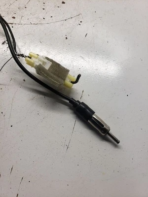 Used Antenna fits: 2010 Nissan Sentra  Grade A - Image 1 of 4