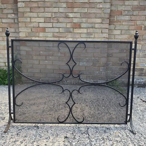 Antiker Feuerschutzgitter aus Gusseisen - verziertes schwarzes Metallgitter Vintage Kamin - Bild 1 von 14