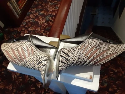 Color Defect Balenciaga Size 36 Booties - Image 1 of 4