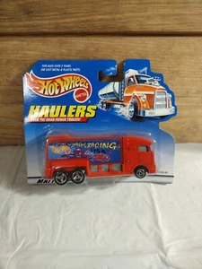 HOT WHEELS TOW TRUCK HAULERS BIG 5" TRUCK Extreme Racing RED New - Picture 1 of 2