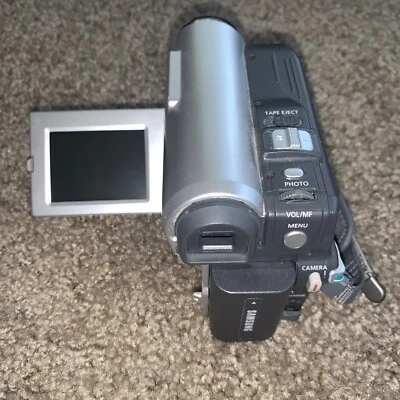 SAMSUNG SC-D353 MINI DV CAMCORDER 20x OPTICAL ZOOM -untested - Image 1 of 2