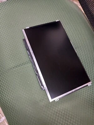 Dell Latitude E6400 Laptop 14.1" WXGA Matte LED LCD Screen B141EW05 v.3 - Image 1 of 4