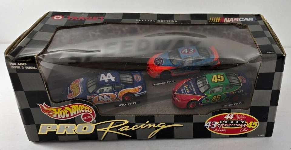 Hot Wheels Target NASCAR 3 Car Pro Racing Set Petty Generations 20842