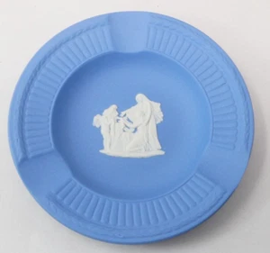 Wedgwood Blue Jasperware Ashtray Neoclassical Relief - Picture 1 of 3