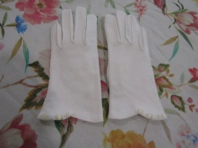 Vintage White Cotton Scalloped 8" Wrist Gloves w/ Buttons-- Size 6 1/2 - Image 1 of 3