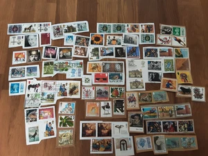GB approx 100 postally used stamps on paper, mostly commemoratives (Lot 1) - Picture 1 of 5