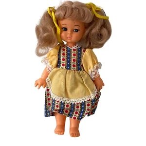 Muñeca rubia vintage de 6,5" ropa original de Hong Kong - Imagen 1 de 8
