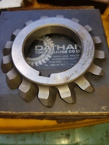 Gear shaper cutter 4CDP 20CPA 16T 30°HA 21.7656 LEAD .48750 D.REF.117.6.82 - Picture 1 of 2