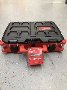 Milwaukee 48-22-8424 75-Pound Capacity Polymer Packout Standard Tool Box - Picture 1 of 1