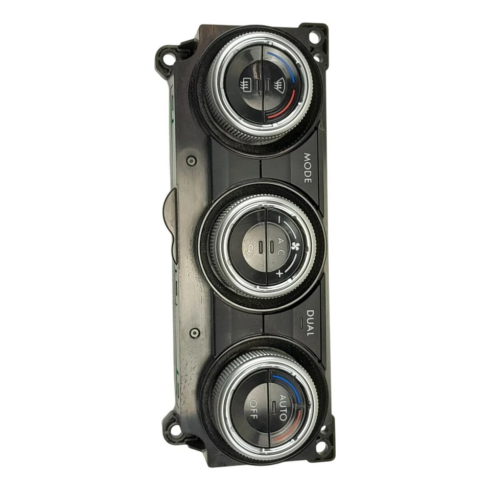 SUBARU Xv D Se Awd 2016 Heater Control Panel 72311 fj820 - Image 1 of 4