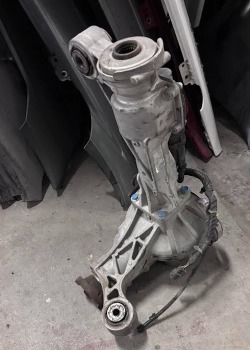 GM 21-22 SILVERADO SIERRA ESCALADE ESV DIFERENCIAL DELANTERO EJE PORTADOR 84958557 Foto 1 de 4