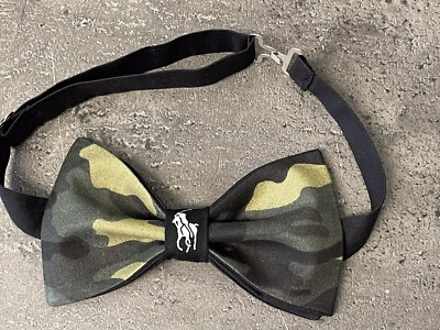 Gravata borboleta camuflada preta masculina personalizada pré-amarrada ajustável feita à mão com pônei - Imagem 1 de 3