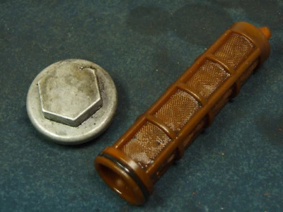 Oil Filter Cap Plug & Screen 2006 Aprilia Scarabeo 250 - Image 1 of 2