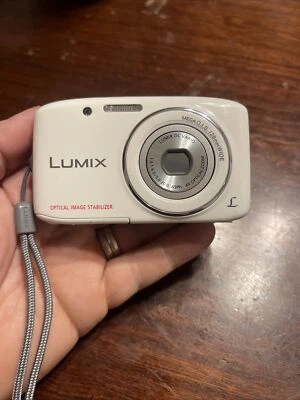Компактный цифровой фотоаппарат Panasonic LUMIX DMC-S2 из Японии - Изображение 1 из 4