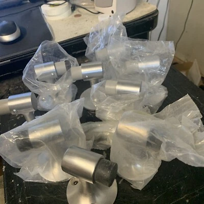 批量 9 件 Ives 地板门挡镀铬铸黄铜 — 第 1/4 张图片