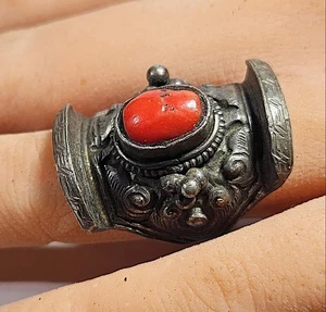 Antique Tibetan Coral Silver Ring Ornate Tribal Handmade Vintage Gem Size 8.5 - Picture 1 of 24