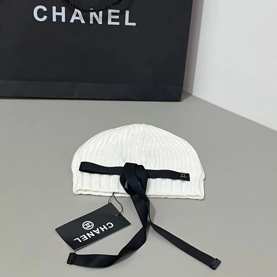 Mujer Lujoso CHANELLS Tejido Gorro Sombrero Cálido Invierno Esquí Calavera Gorra Impuestos Gratuitos Foto 1 de 4