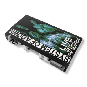 System of A Down - Live Behind The Scenes (Promo VHS Tape, 1998) Extremely Rare - Foto 1 di 7