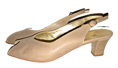 BRUNO MAGLI ITALY OPEN TOE SLINGBACK BEIGE/SUEDE HEELED SANDALS - 6.5C - Imagem 1 de 4