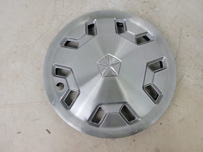 88-93 DODGE CARAVAN PLYMOUTH VOYAGER OEM 14" SIVLER CENTER WHEEL HUB CAP COVER - Image 1 of 4