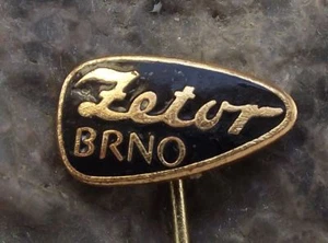 Zetor Brno Farm Tractor Worldwide Agriculture Crop Farming Script Logo Pin Badge - Picture 1 of 4