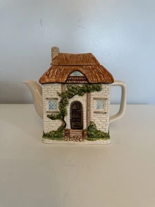 Vintage OTAGIRI Ceramic Teapot Cottage W/ Thatched-roof Tea Kettle House EUC - Picture 1 of 10
