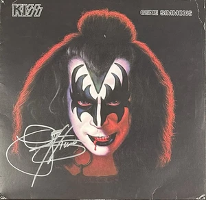 KISS signed Album Gene Simmons handsigniert Vinyl Gene Simmons signed Schallplatte Solo - Bild 1 von 8