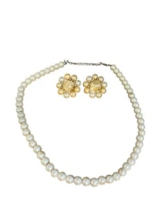 Set collana e orecchini a clip vintage con perle finte - Foto 1 di 19