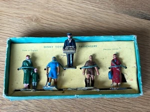 Meccano Dinky Toys No 3 set Passengers O Gauge - Good condition and boxed - Picture 1 of 1