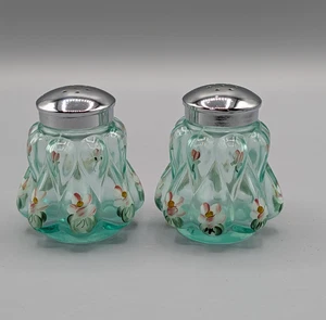 Fenton Teardrop Salz & Pfefferstreuer Sea mist grün signiert bemalt Blumen - Bild 1 von 4