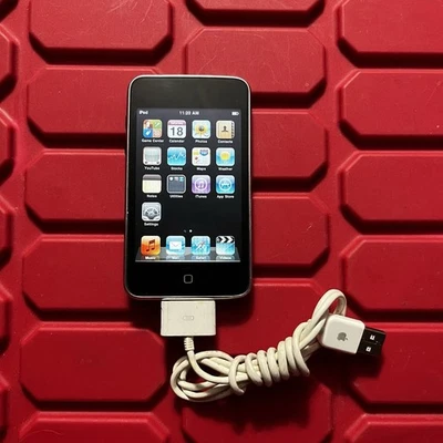 Apple iPod Touch 2nd Generation 8GB Factory Reset MC086LL Pre Owned Tested - Image 1 of 4