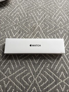 Apple Watch SE (2nd Gen) GPS 40mm Midnight Aluminium Case + Midnight Sport Band - Bild 1 von 8