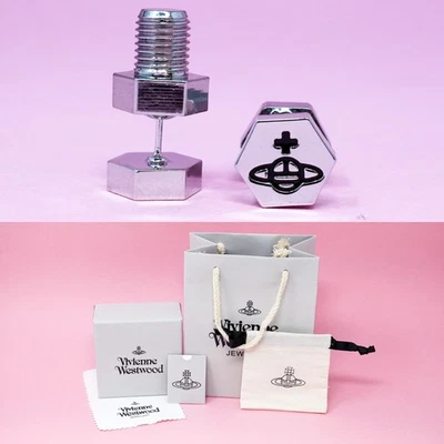 Juego de pendientes Vivienne Westwood plateados perno/tornillo orbe tachuelas y caja de regalo Foto 1 de 4