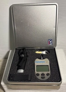 PGA Tour Golf Scope 5 x 20 Range Finder & Digital Scorekeeper Set Metal Case - Picture 1 of 7